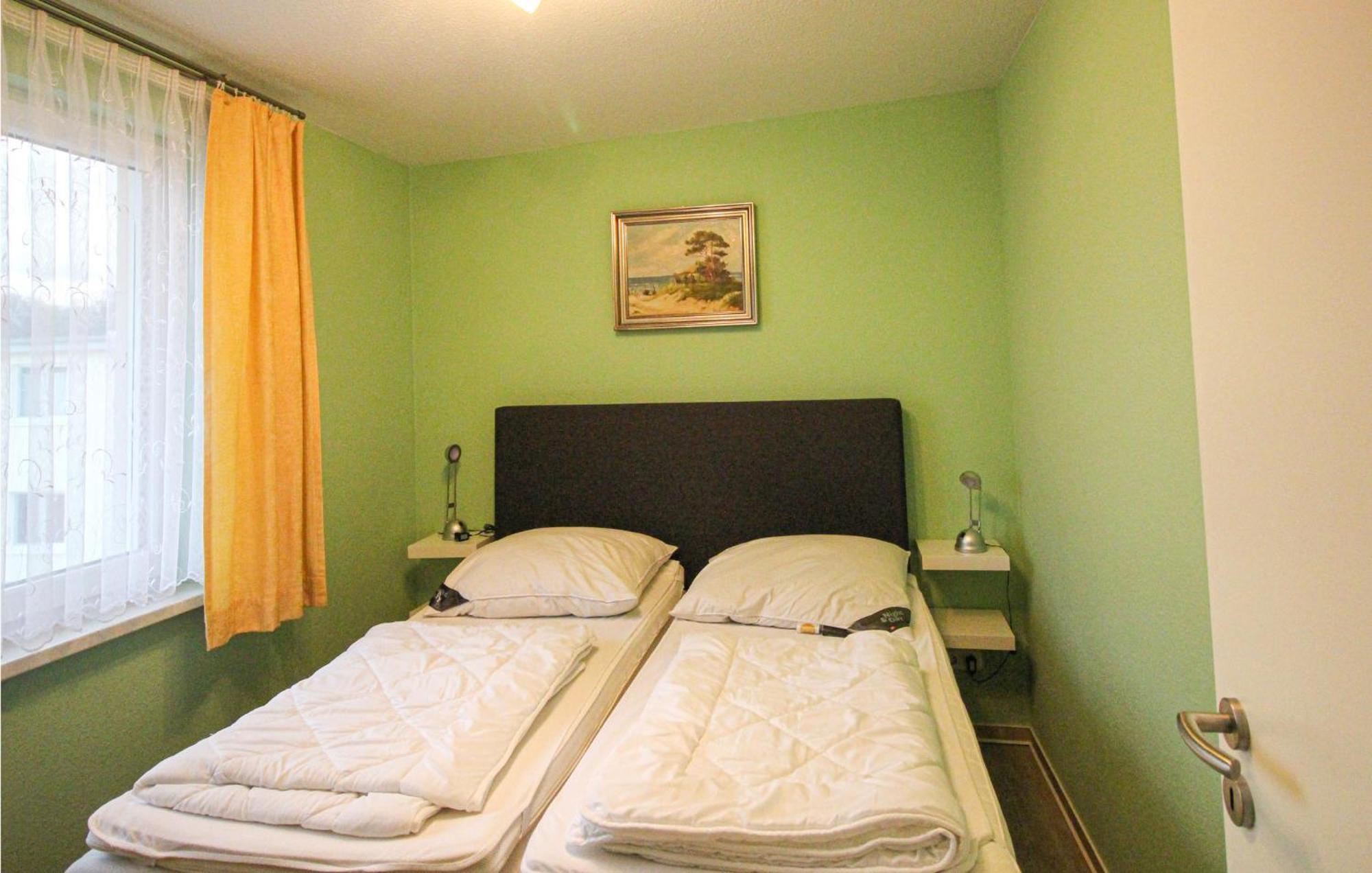 Stunning Apartment In Graal-Mueritz With Kitchen Bagian luar foto