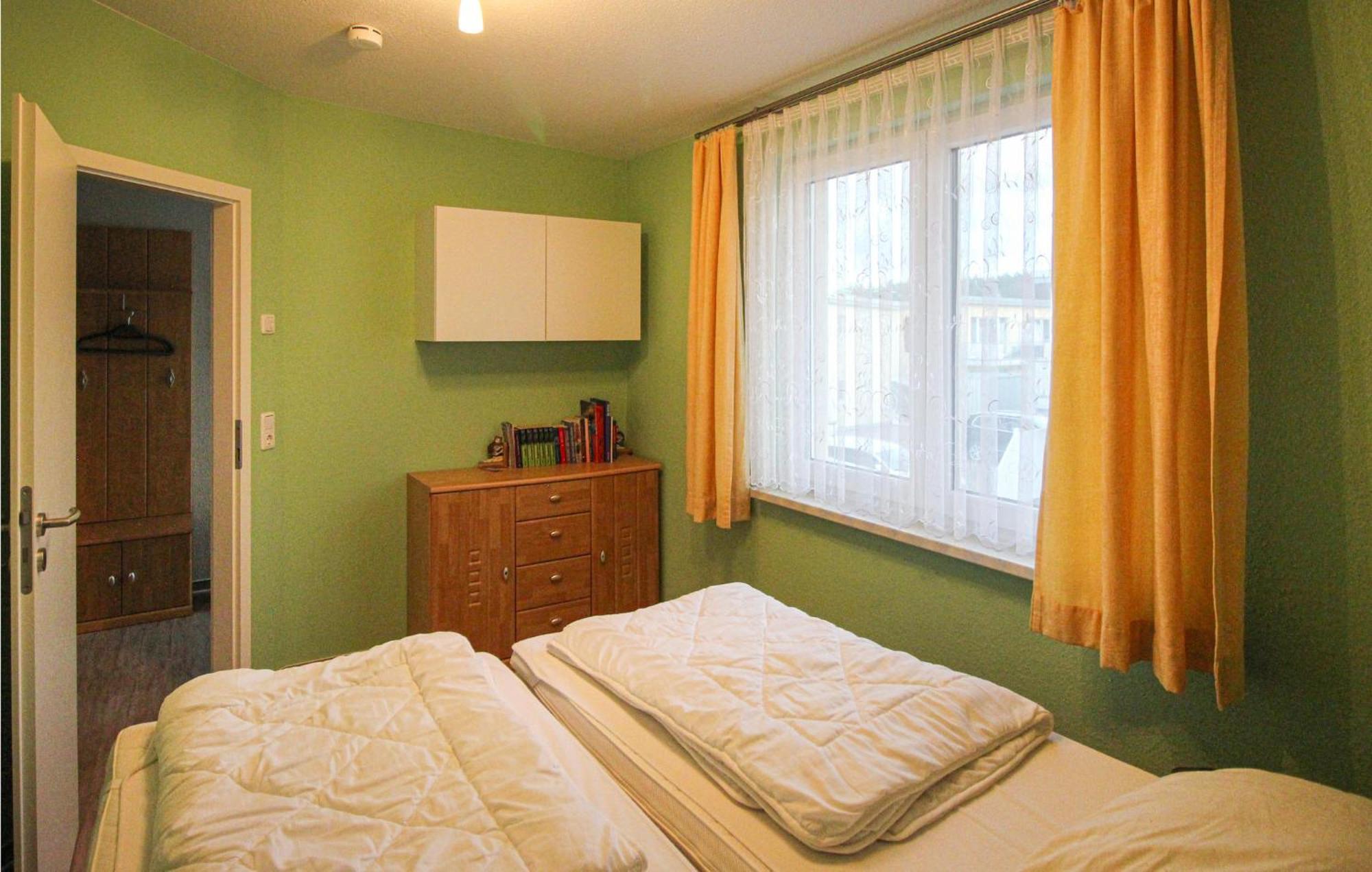 Stunning Apartment In Graal-Mueritz With Kitchen Bagian luar foto